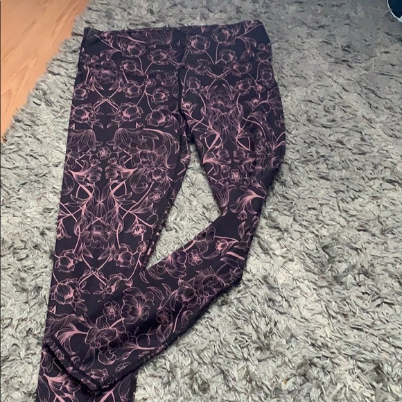 Fabletics leggings - Picture 2 of 4